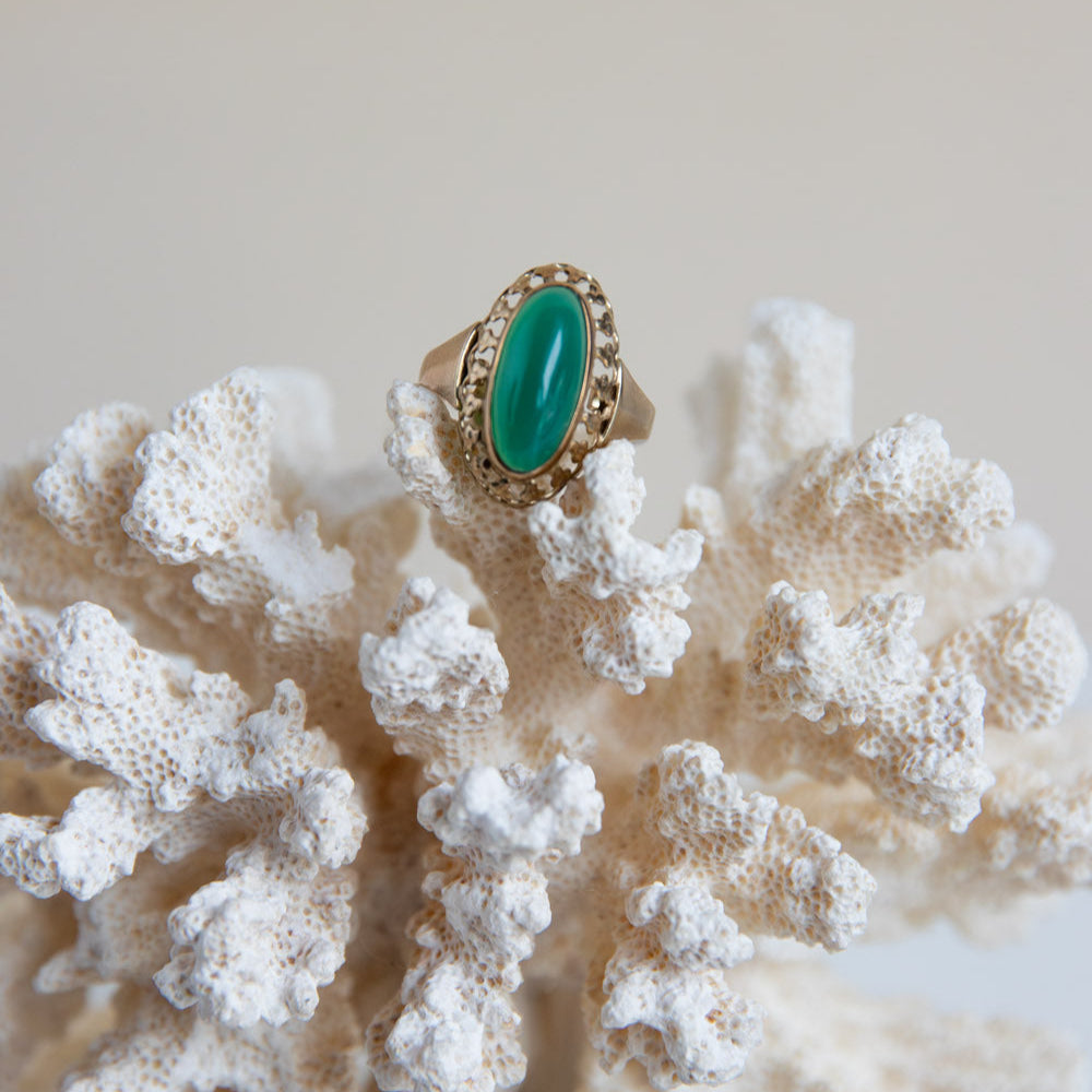 Emerald Soul – Vintage-Solid-Gold-Ring mit grünem Stein
